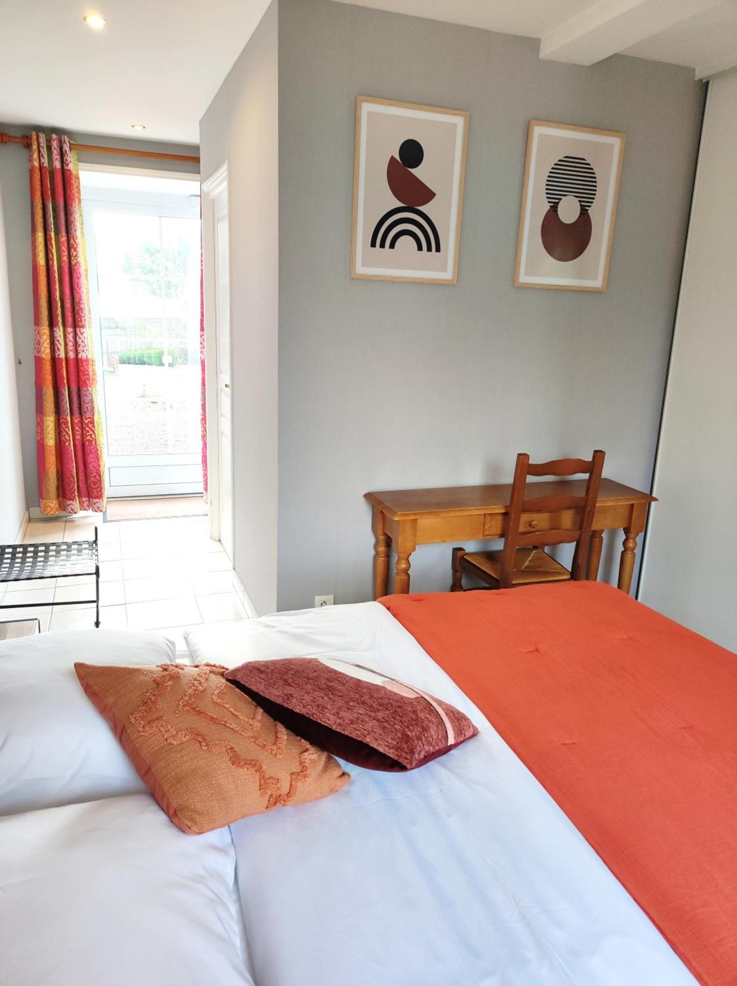 La Minoterie Bed & Breakfast Tessy-sur-Vire Стая снимка