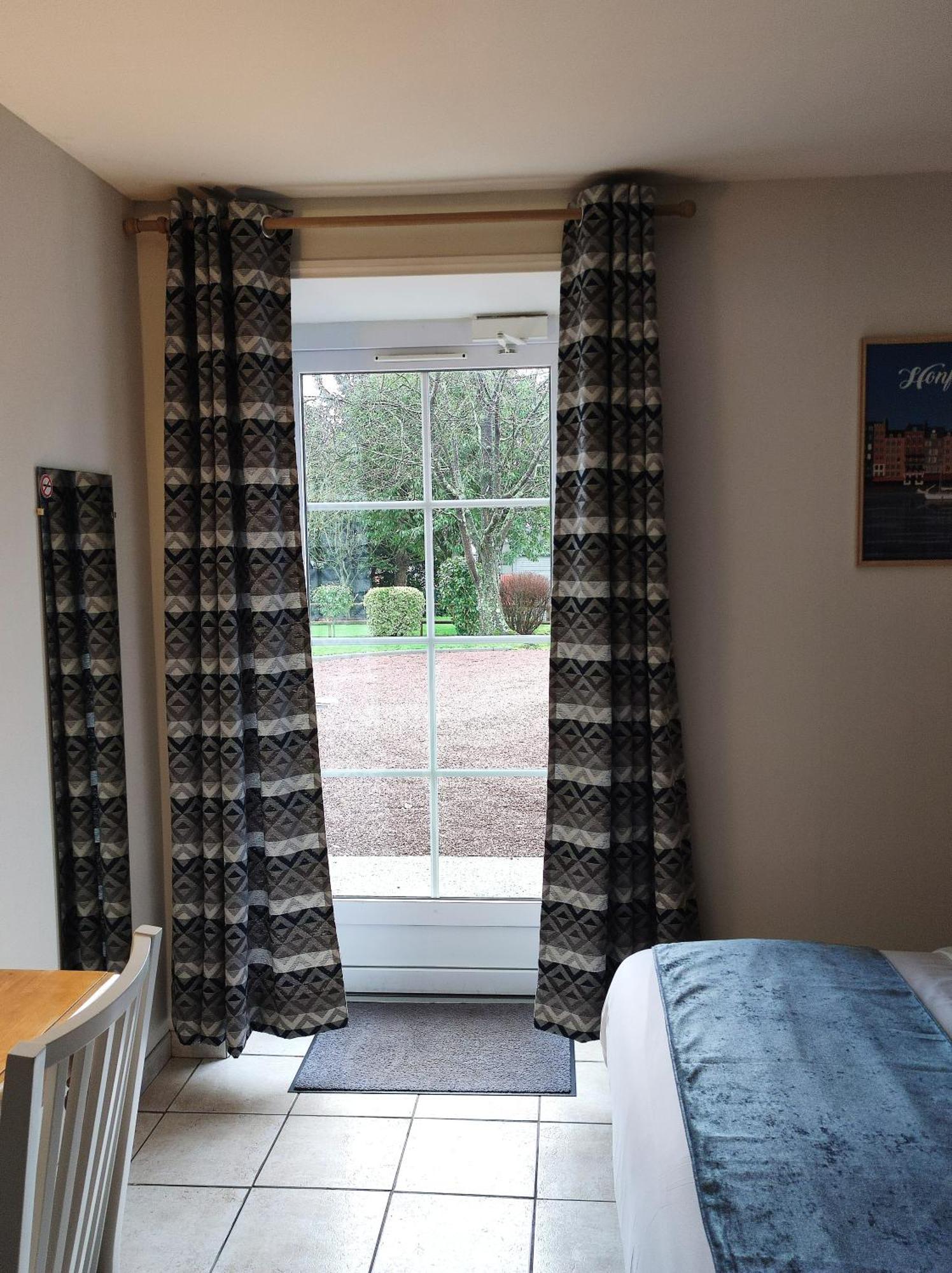 La Minoterie Bed & Breakfast Tessy-sur-Vire Стая снимка